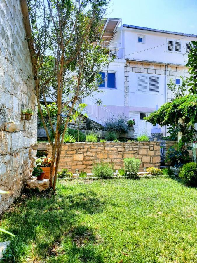 Apartments Neno Korčula Buitenkant foto